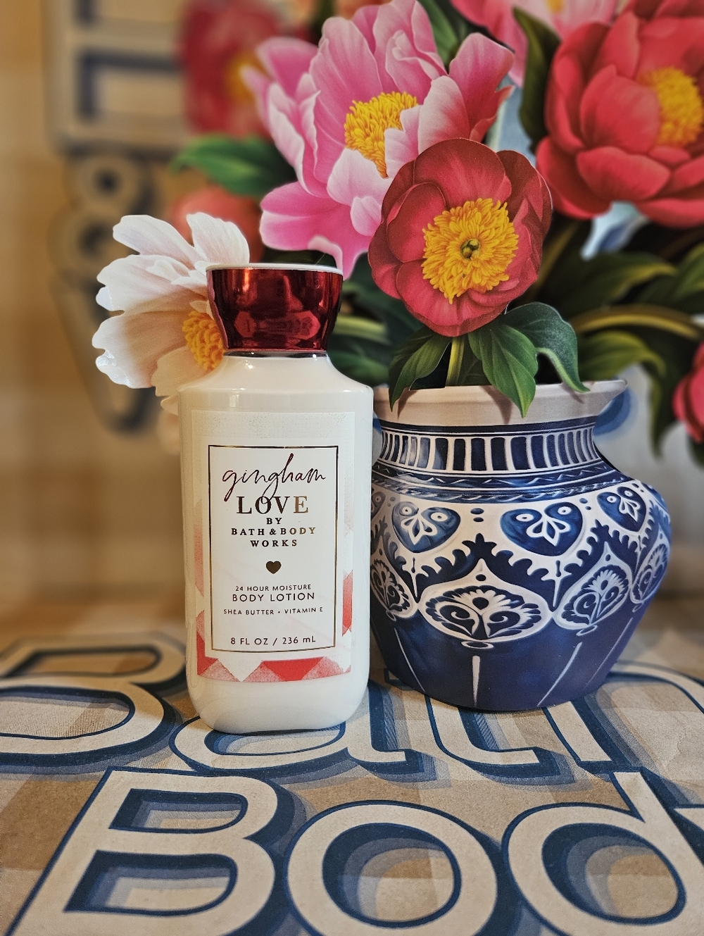 NWT Bath & Body Works Gingham Love Lotion - Red, White